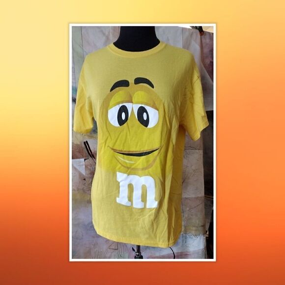 M&M’S 2016 Yellow Character Big Face T-Shirt Men's Medium woman's Large - Picture 1 of 4